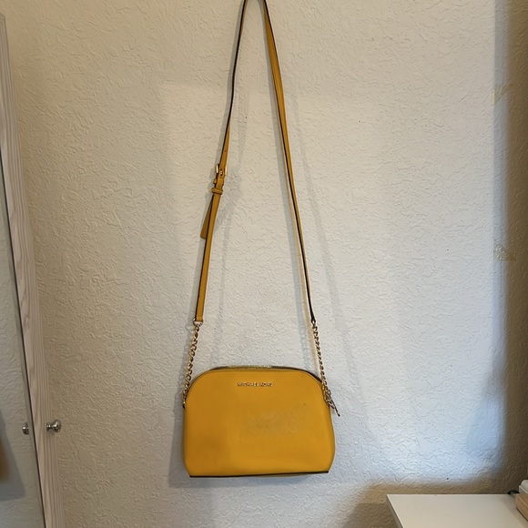 Michael Kors purse - Picture 2 of 3